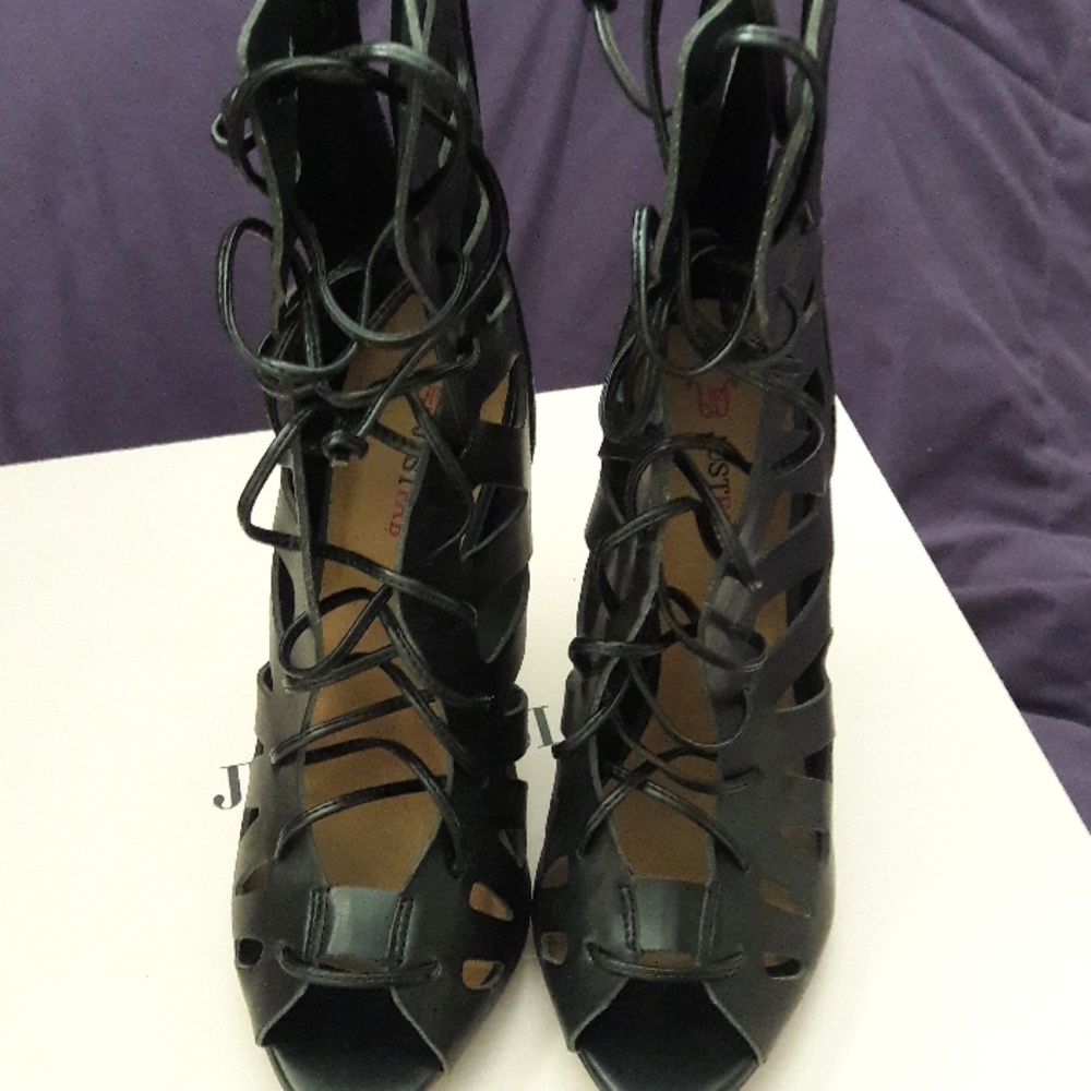 Shoes - Picture 2 of 3